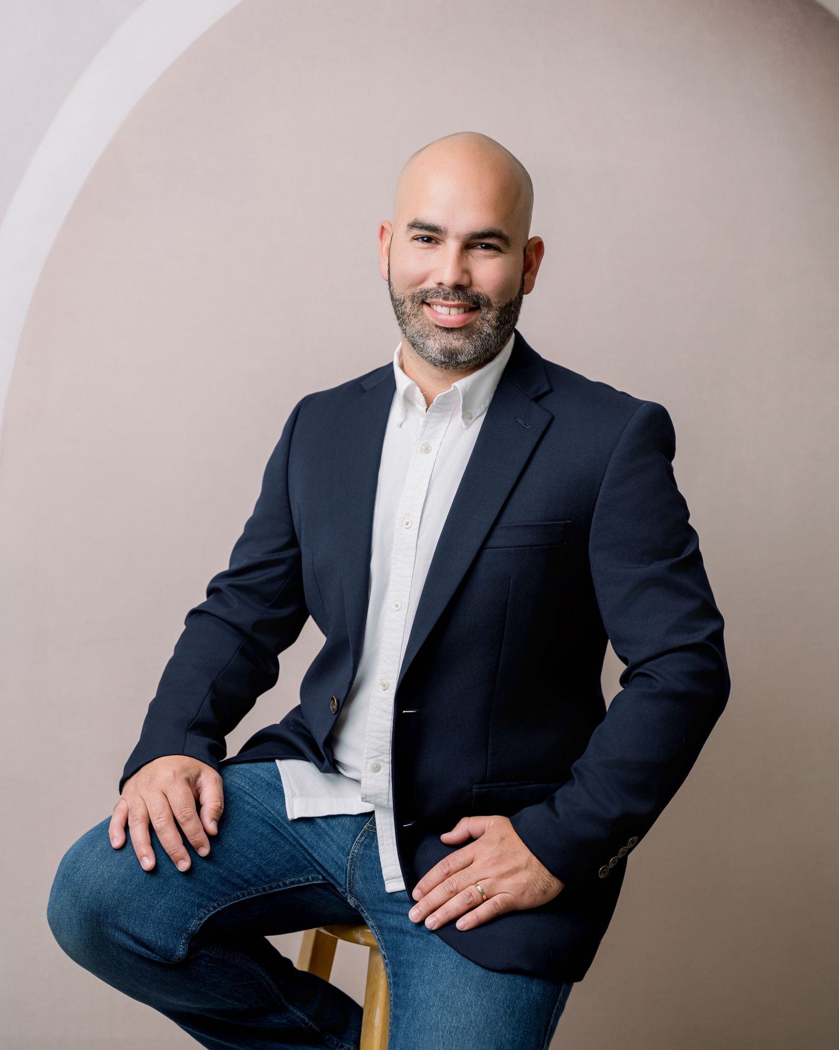 About Luis Manzanares